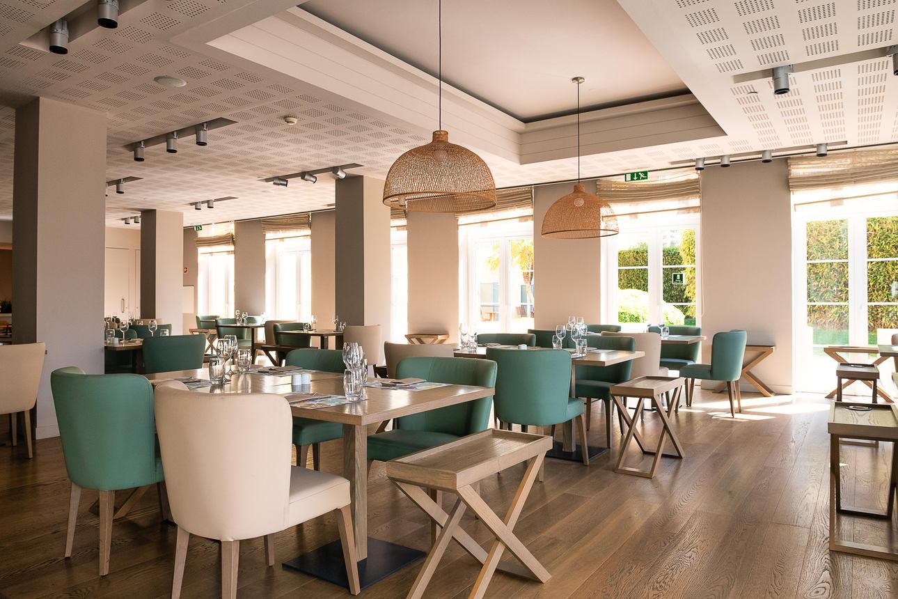 Restaurants/Cafes