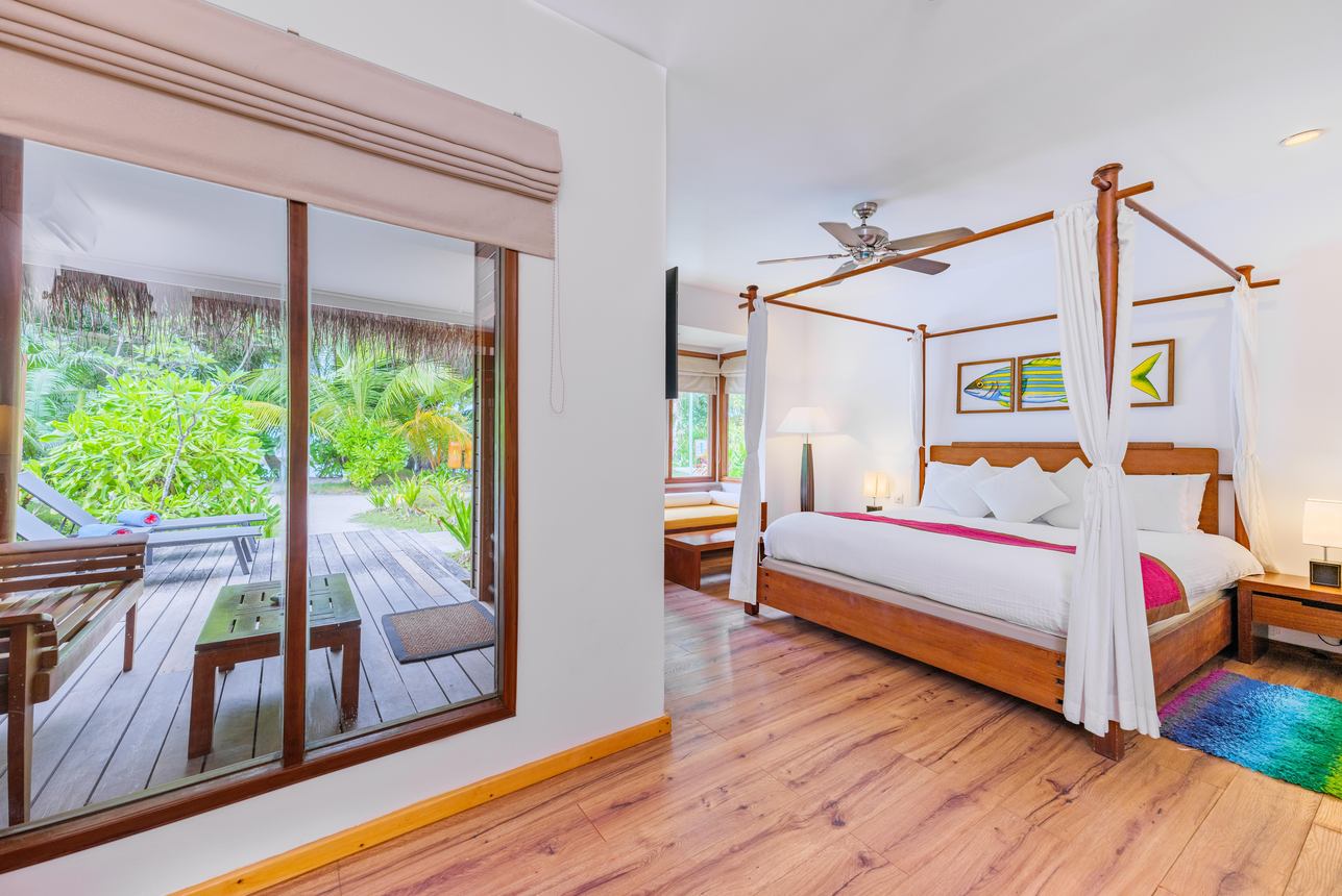 Kuramathi Maldives - Beach Bungalow