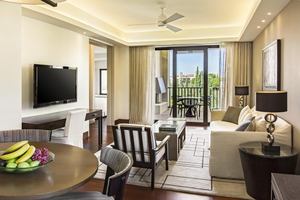 The Romanos, a Luxury Collection Resort - Garden View Grand Suite