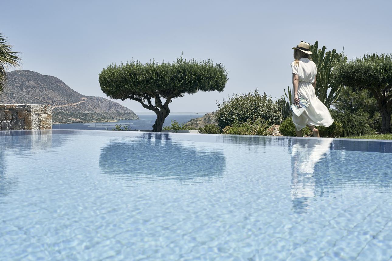 Royal Blue Villa Zeezicht met verwarmd privézwembad