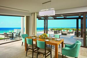 Dreams Playa Mujeres Golf & Spa Resort - Preferred Club Paramount Suite Zeezicht