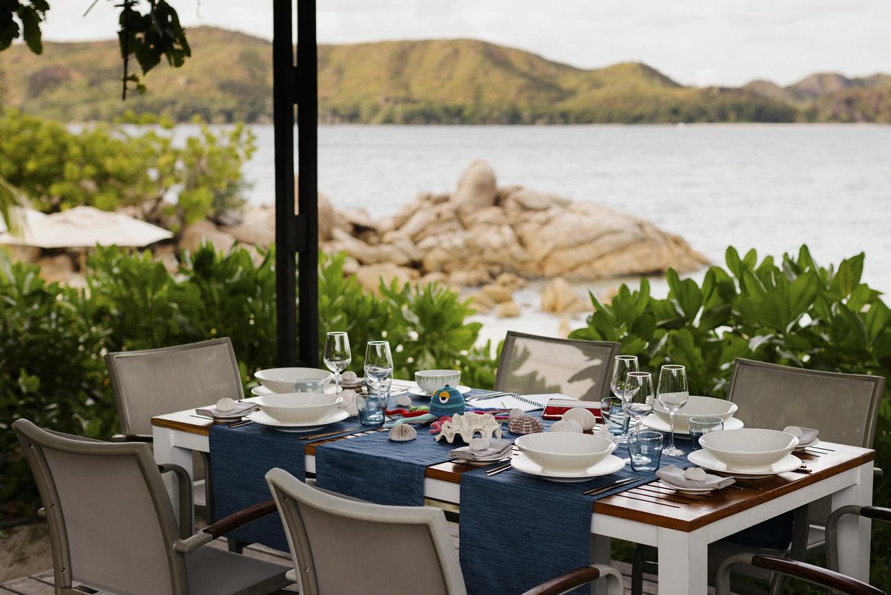 Restaurants/Cafes