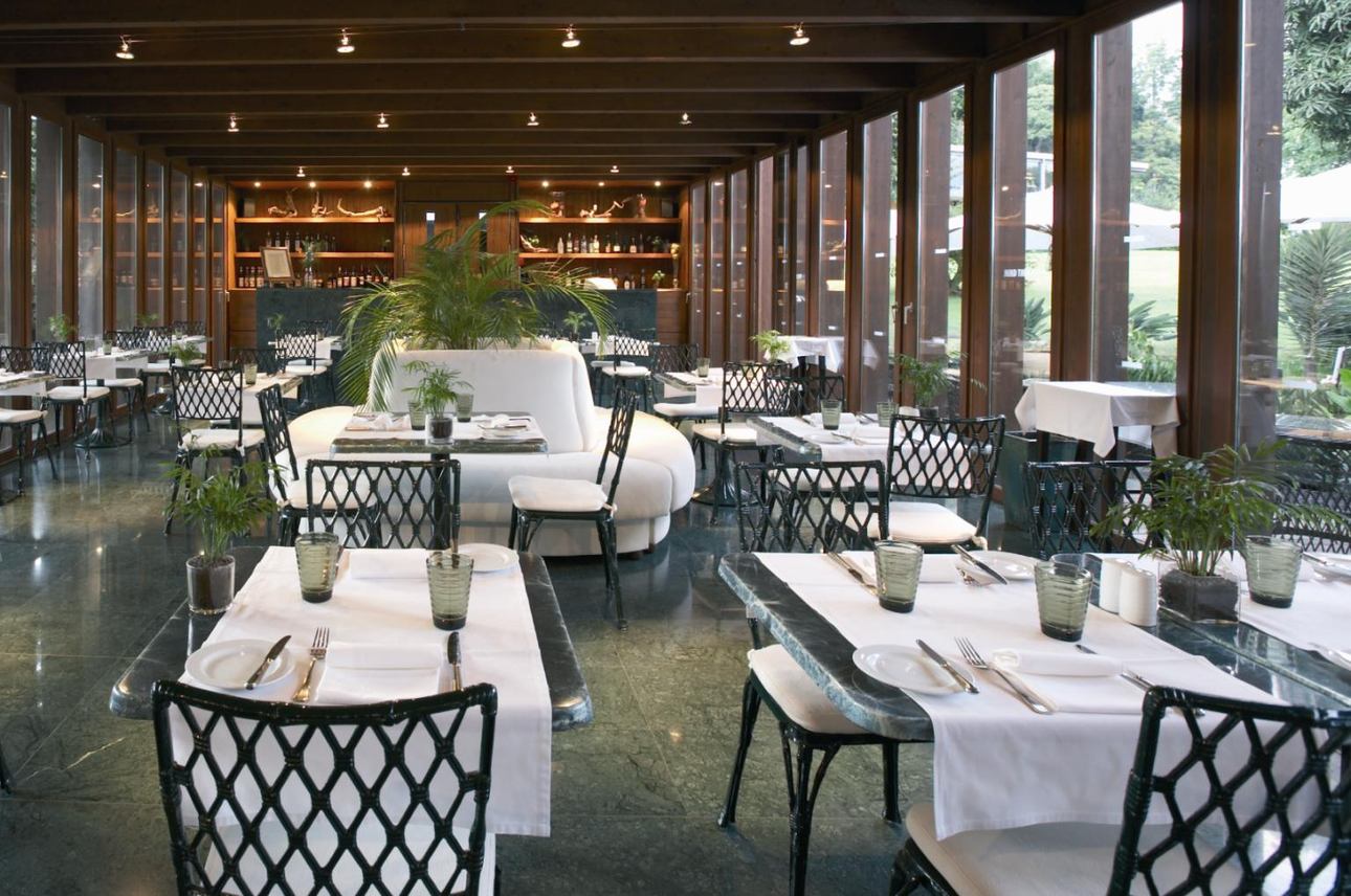 Restaurants/Cafes