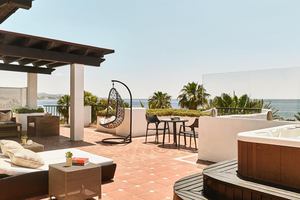 Royal Beach Suite
