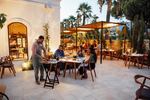 Restaurants/Cafes