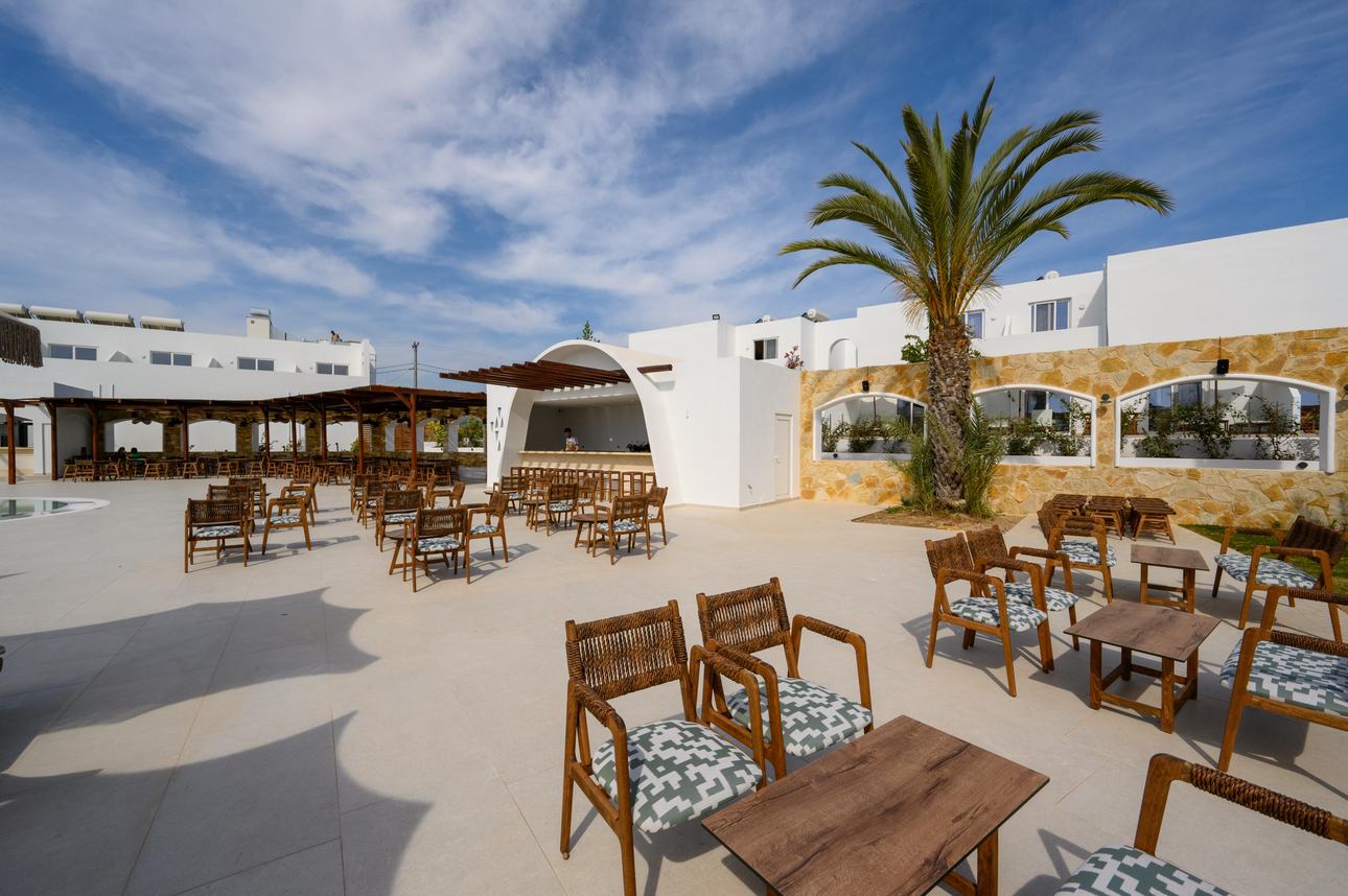 Restaurants/Cafes
