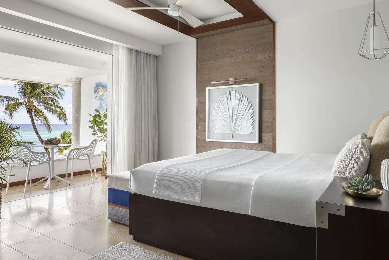 Sandals Royal Barbados - Beachfront One Bedroom Skypool Butler Suite with Balcony Tranquility Soaking Tub