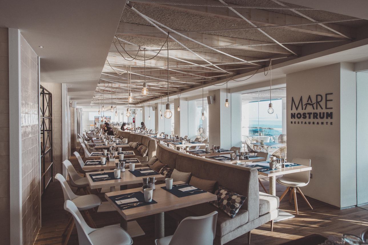 Restaurants/Cafes
