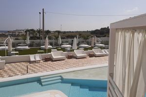 Bianco Riccio Suite Hotel - Zwembad