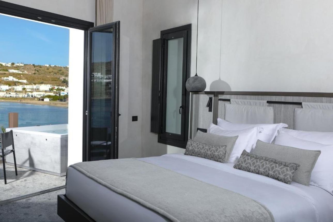 Aeonic Suites & Spa - Chronos Suite Jacuzzi Zeezicht 