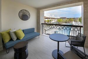 Adults Only Corner Junior Pool Suite