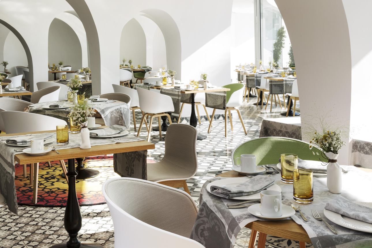 Restaurants/Cafes