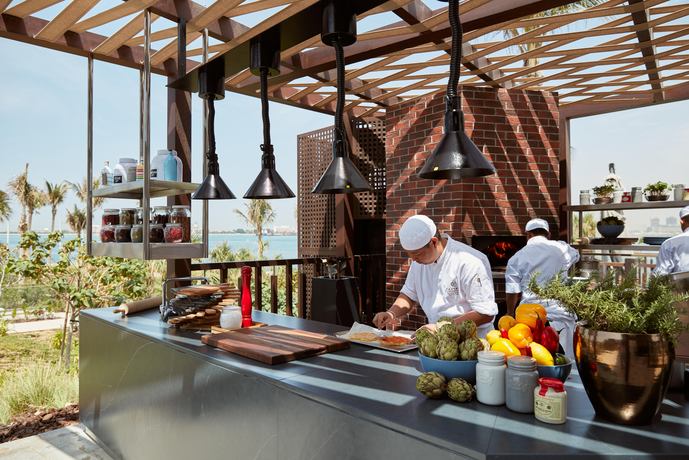 Caesars Palace Dubai - Restaurants/Cafes