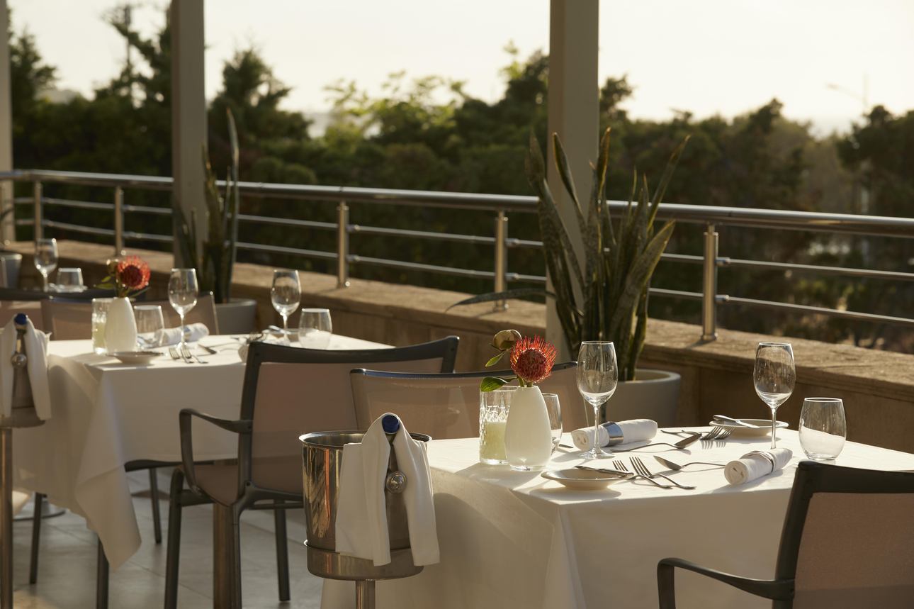 Restaurants/Cafes