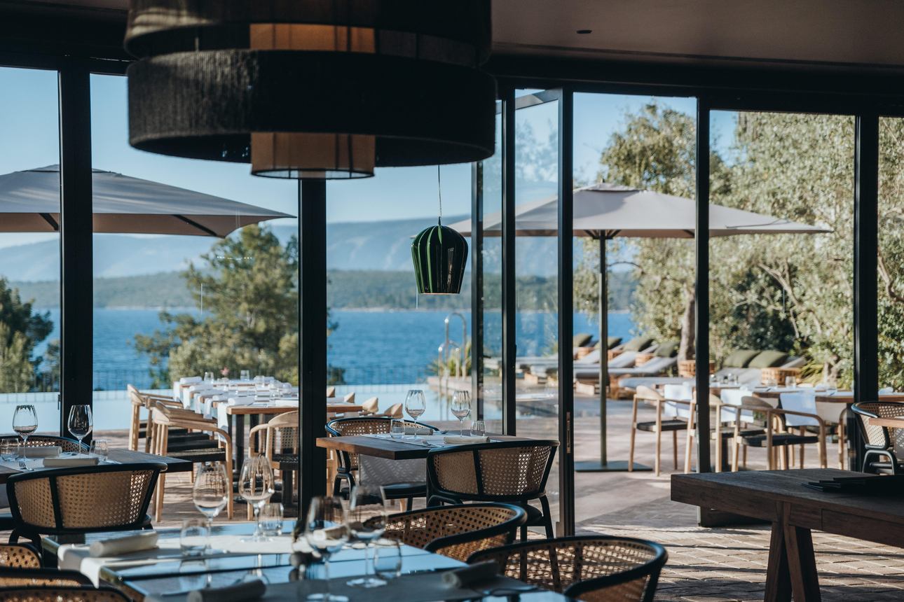Restaurants/Cafes