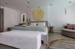 Blanc Pool Suite