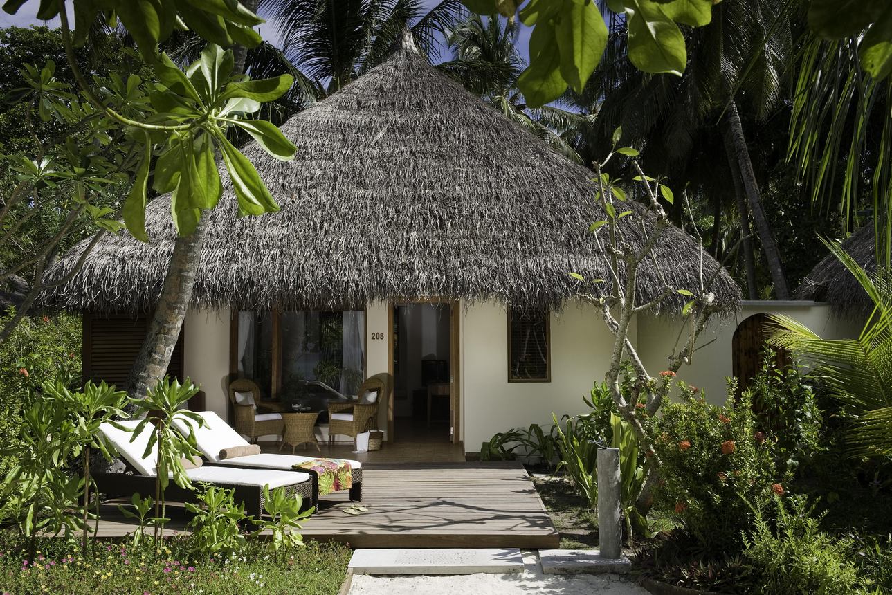 Kuramathi Maldives - Deluxe Beach Villa 