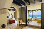 Romance Ocean Front Suite met Plungepool