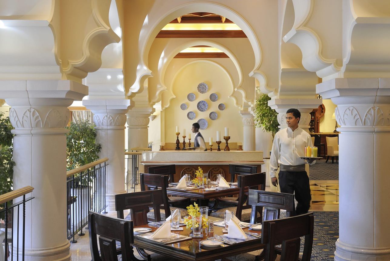 Restaurants/Cafes