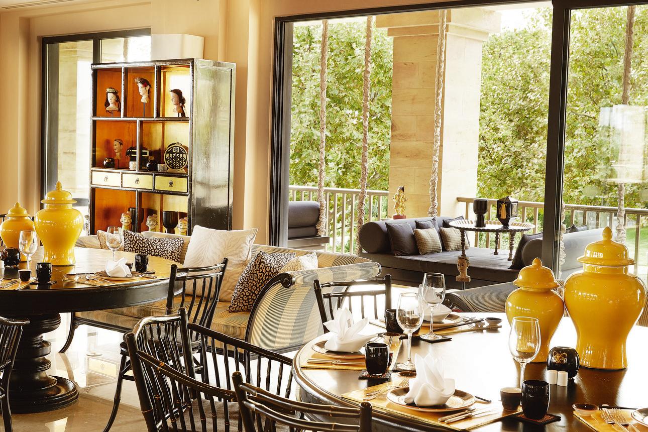 Restaurants/Cafes