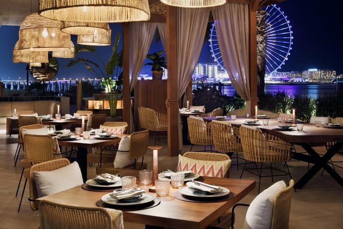 The Ritz-Carlton Dubai - Restaurants/Cafes