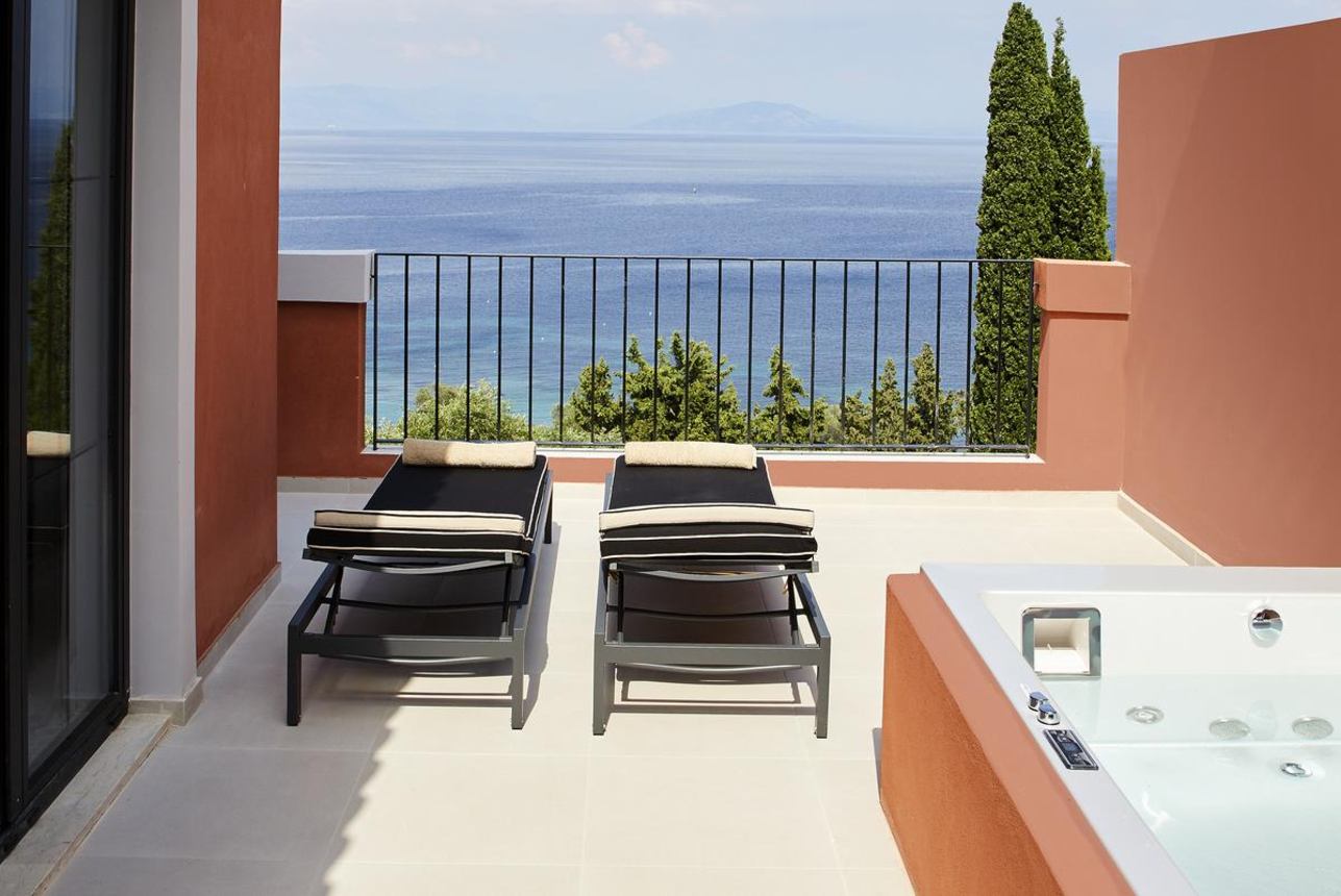 MarBella Nido - Grand Terrace Junior Suite 