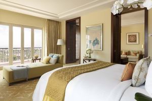The Ritz-Carlton Dubai - Suite Club Executive