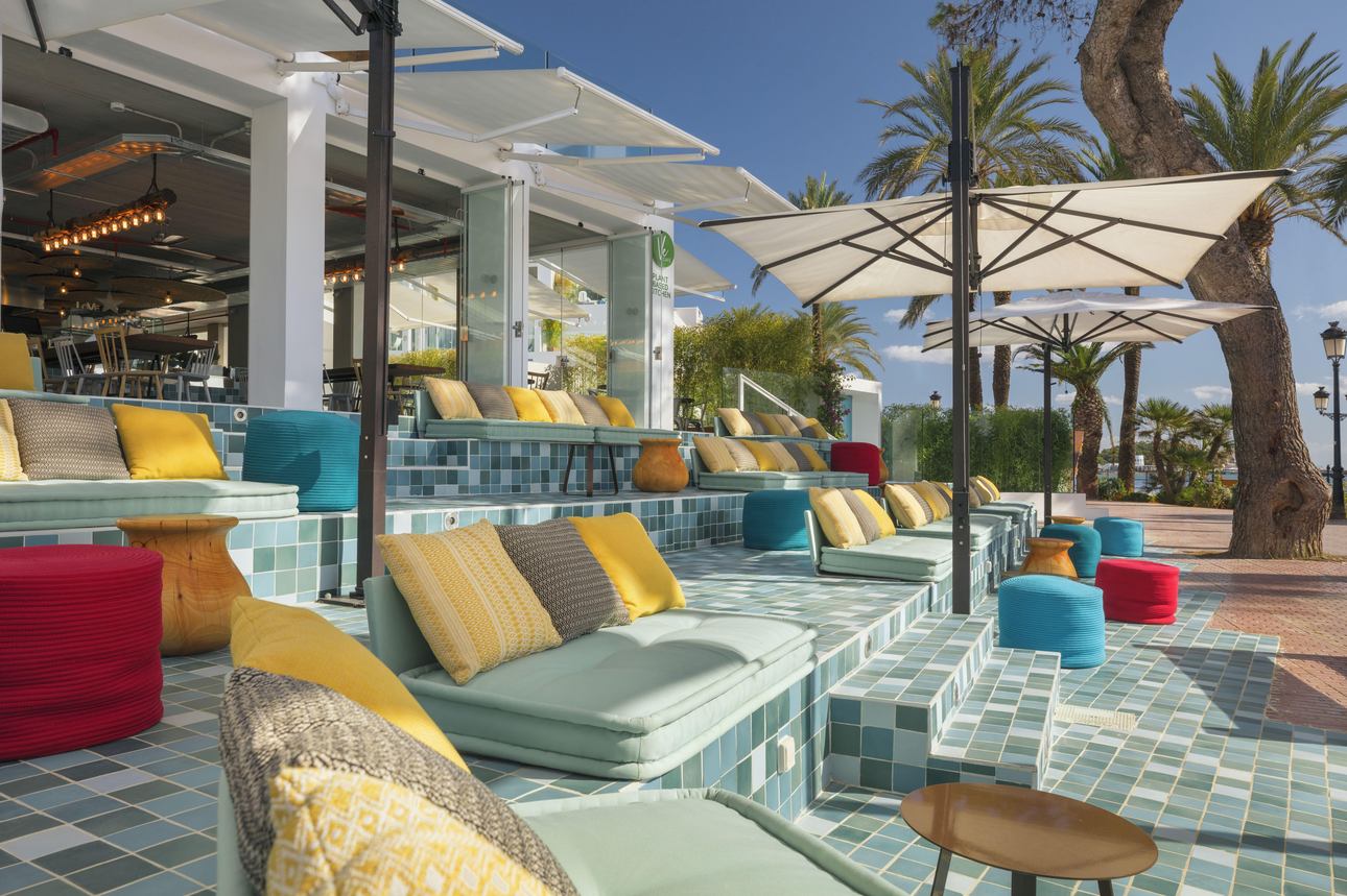 Restaurants/Cafes