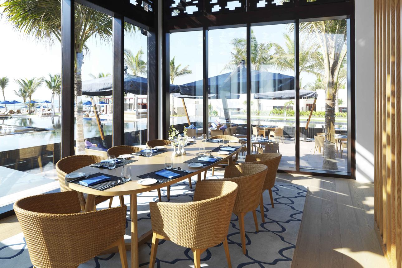 Restaurants/Cafes
