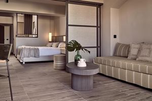 Numo Ierapetra Beach Resort, Curio Collection by Hilton - Evergreen Junior Suite