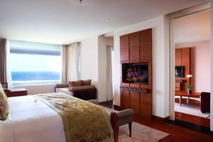 Ocean Front Suite