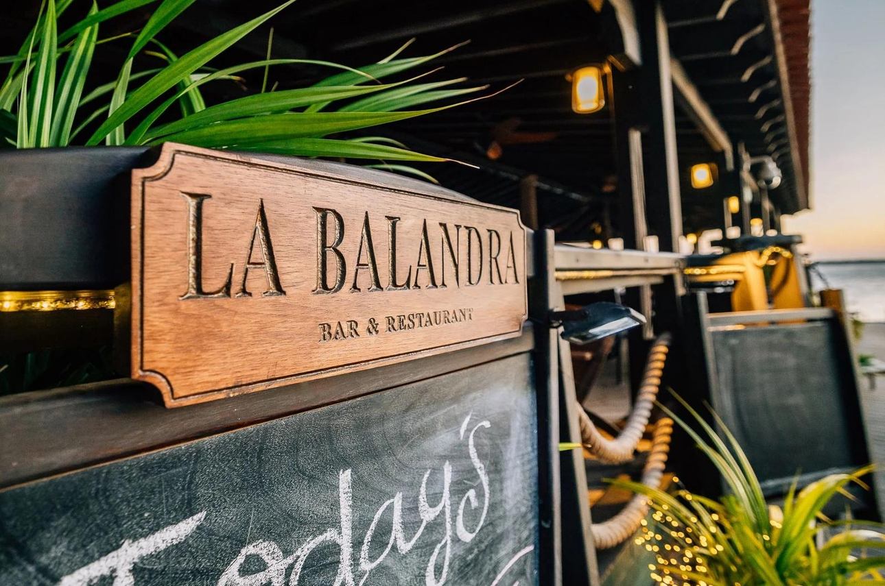 Restaurants/Cafes