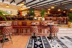 Restaurants/Cafes