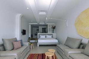 Senior Suite