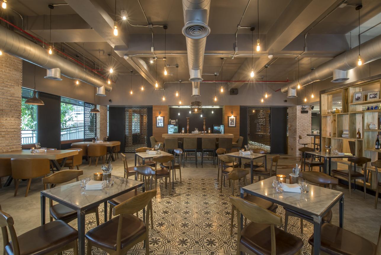 Restaurants/Cafes