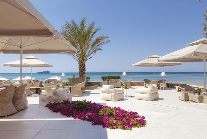 Sani Beach - Restaurants/Cafes