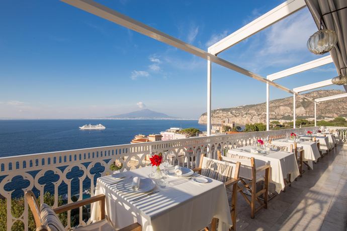 Hotel Mediterraneo - Restaurants/Cafes