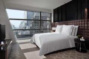 Manor Suite