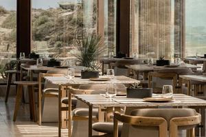 Acro Suites - Restaurants/Cafes