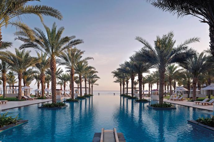 Al Bustan Palace, a Ritz-Carlton Hotel - Zwembad