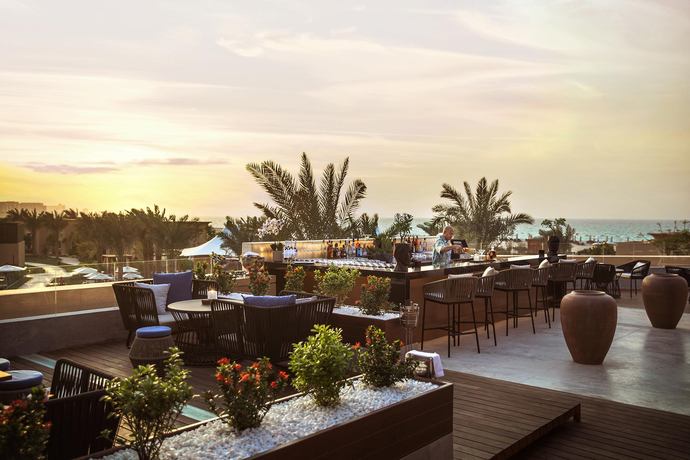 Saadiyat Rotana Resort & Villa's - Restaurants/Cafes