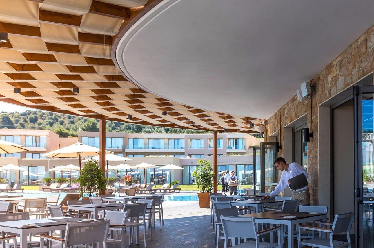 Restaurants/Cafes