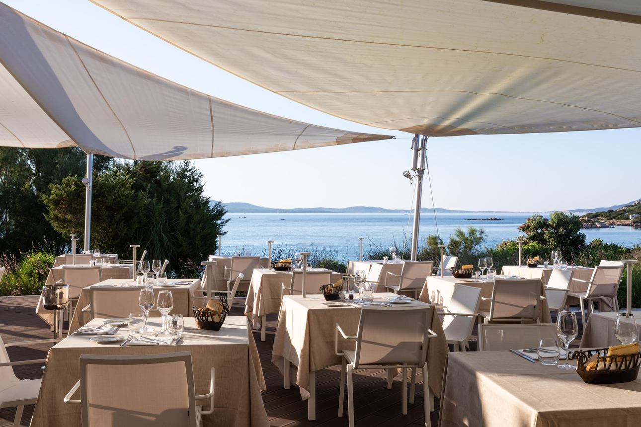 Restaurants/Cafes