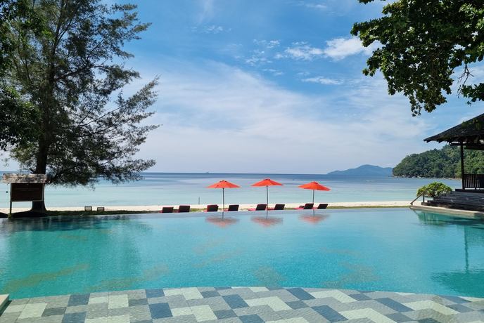 Bunga Raya Island Resort & Spa - Zwembad