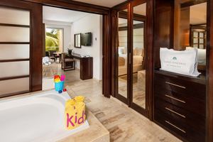 The Reserve One Bedroom Master Suite Family Concierge
