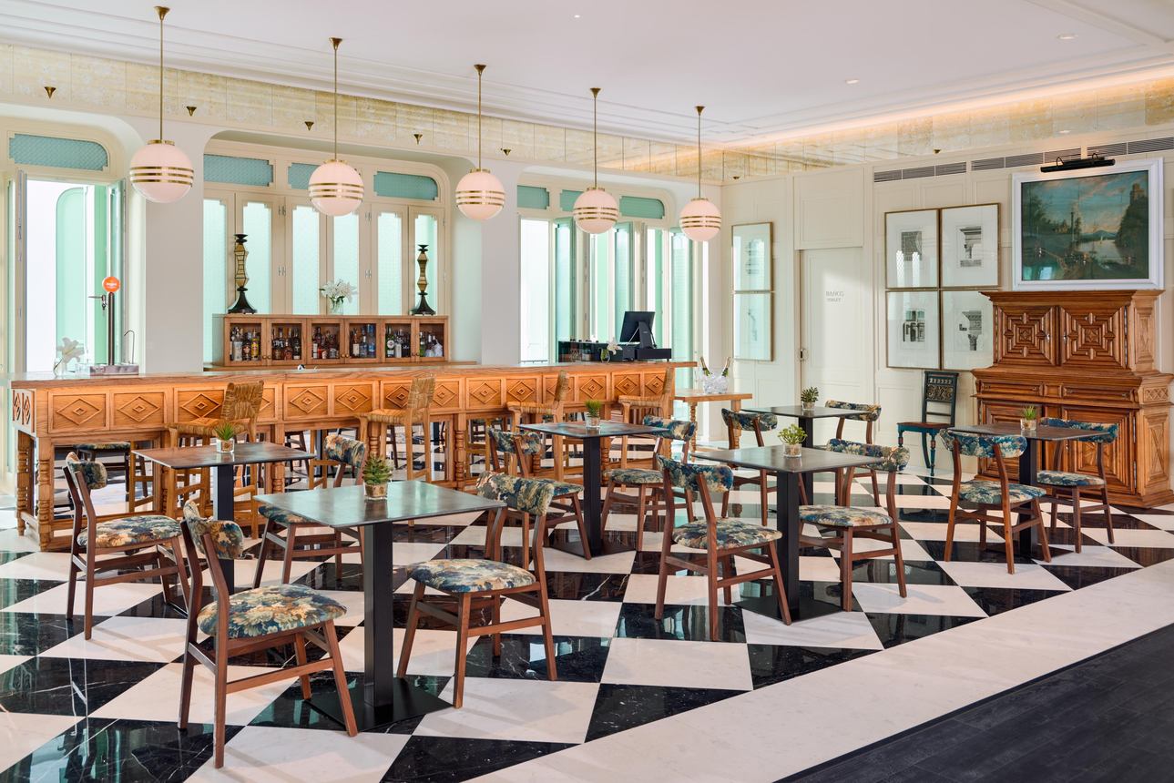 Restaurants/Cafes