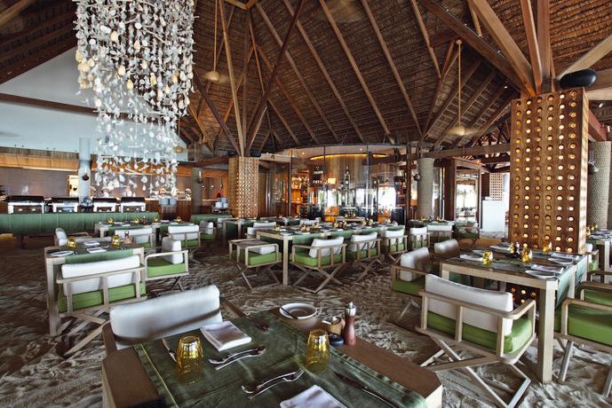 Constance Moofushi Resort - Restaurants/Cafes