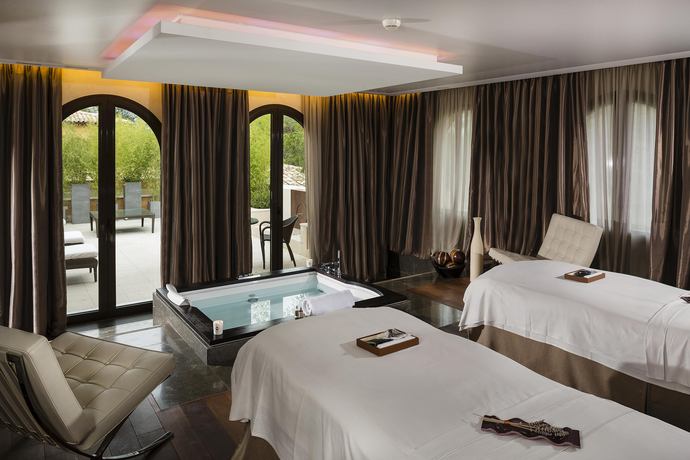 Terre Blanche Hotel Spa Golf Resort - 