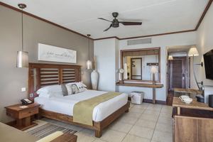 Deluxe Beach Front