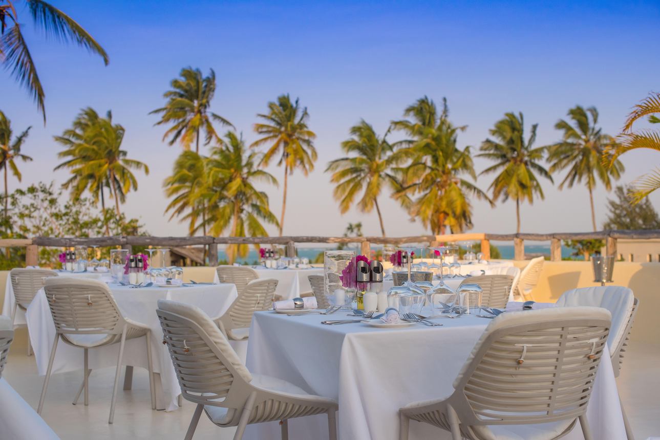 Restaurants/Cafes